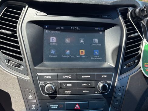 Used 2017 Hyundai Santa Fe Sport FWD image 8