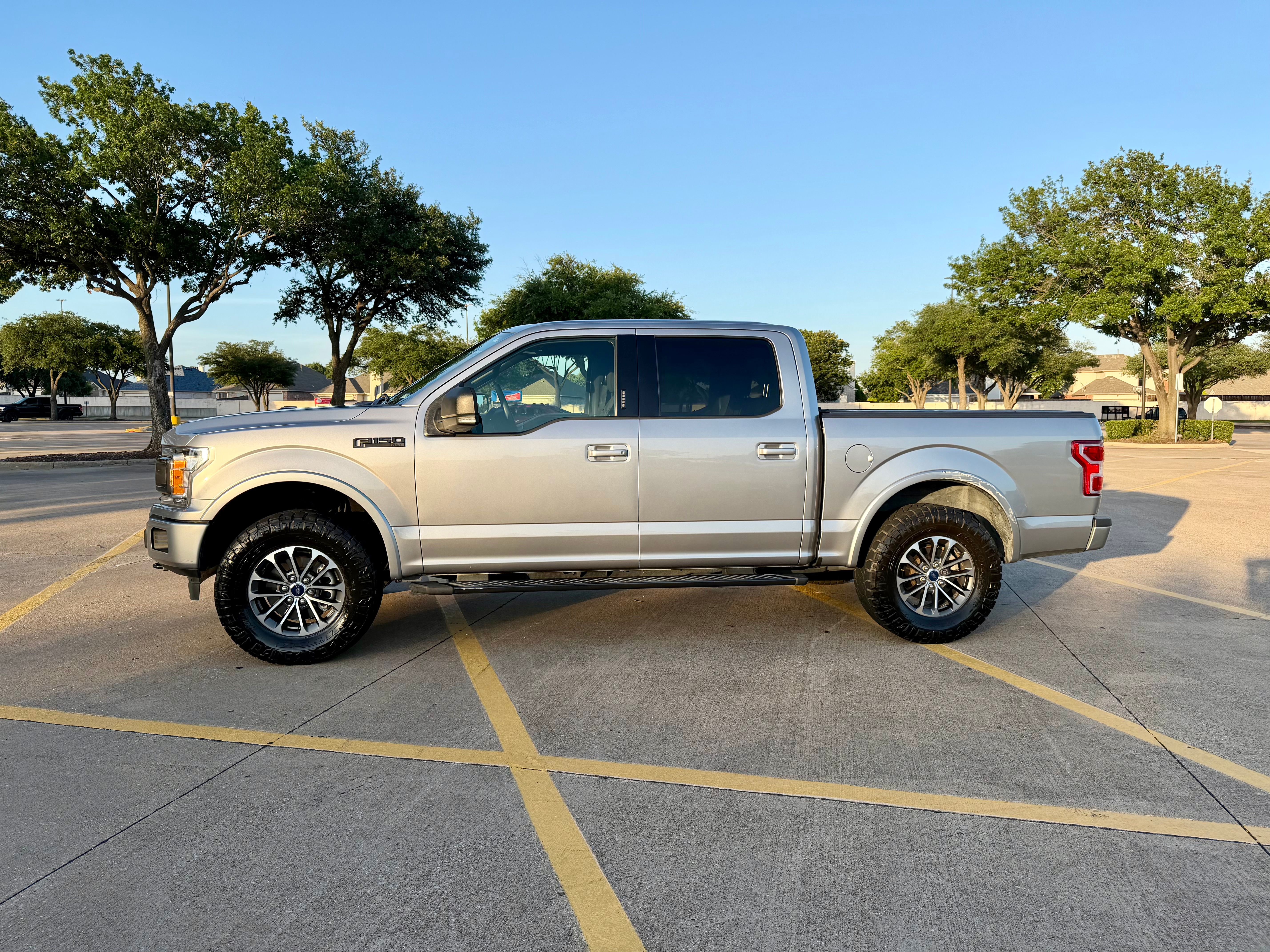 Used 2020 Ford F150 XLT w/ Equipment Group 302A Luxury AWD/4WD image 4