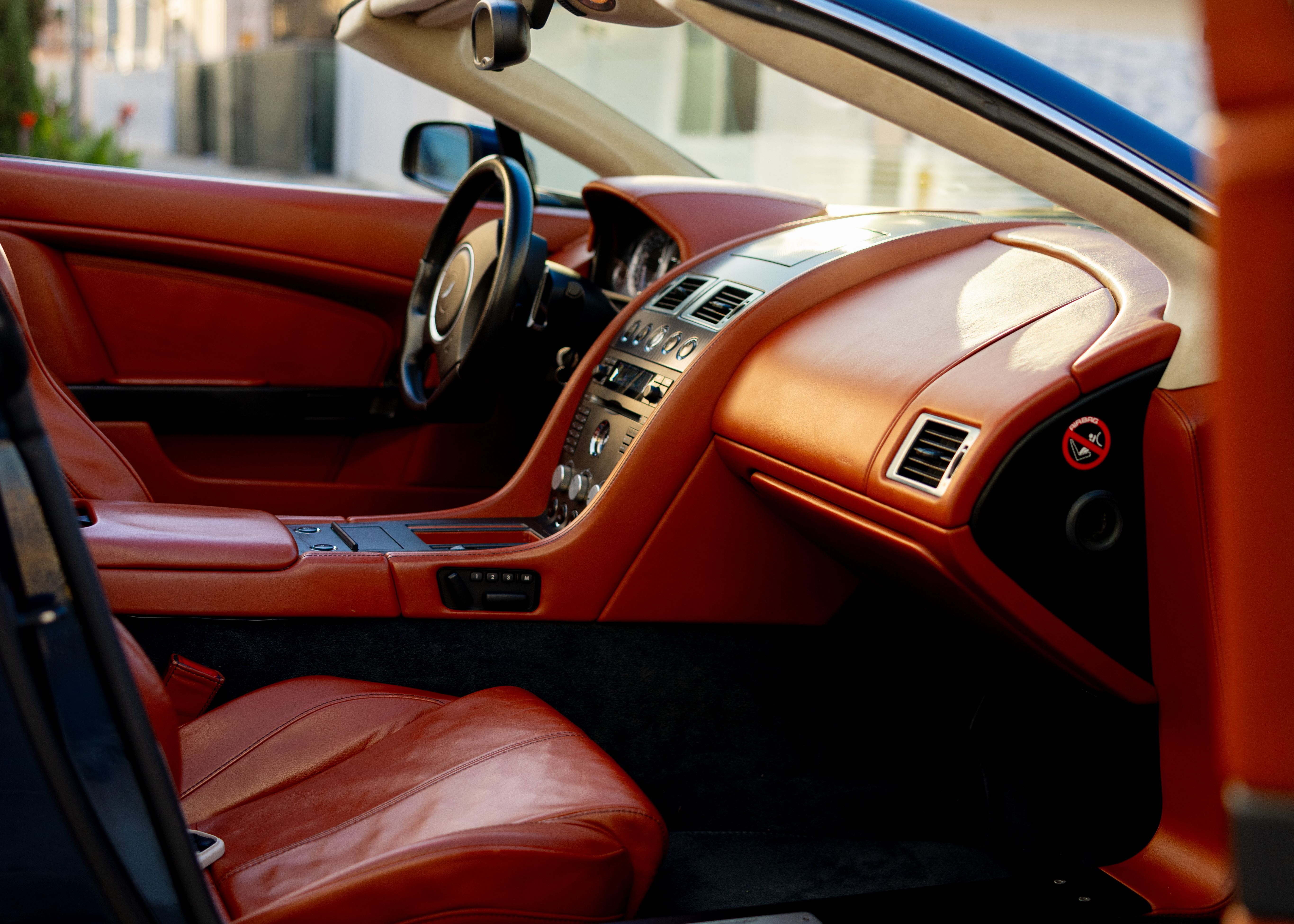 Used 2007 Aston Martin V8 Vantage Roadster RWD image 19