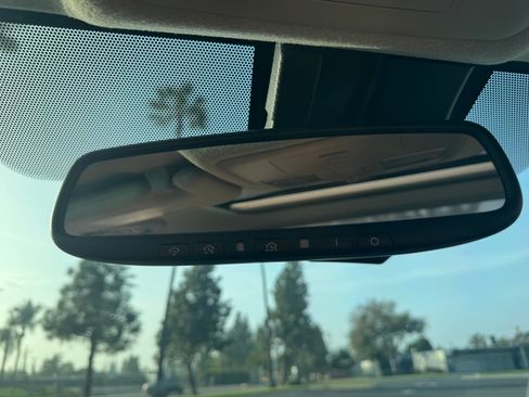 Used 2017 Toyota Prius V Five image 17