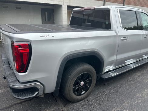 Used 2020 GMC Sierra 1500 SLE w/ SLE Value Package image 8