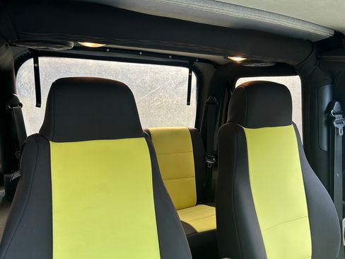 Used 2004 Jeep Wrangler Rubicon image 9