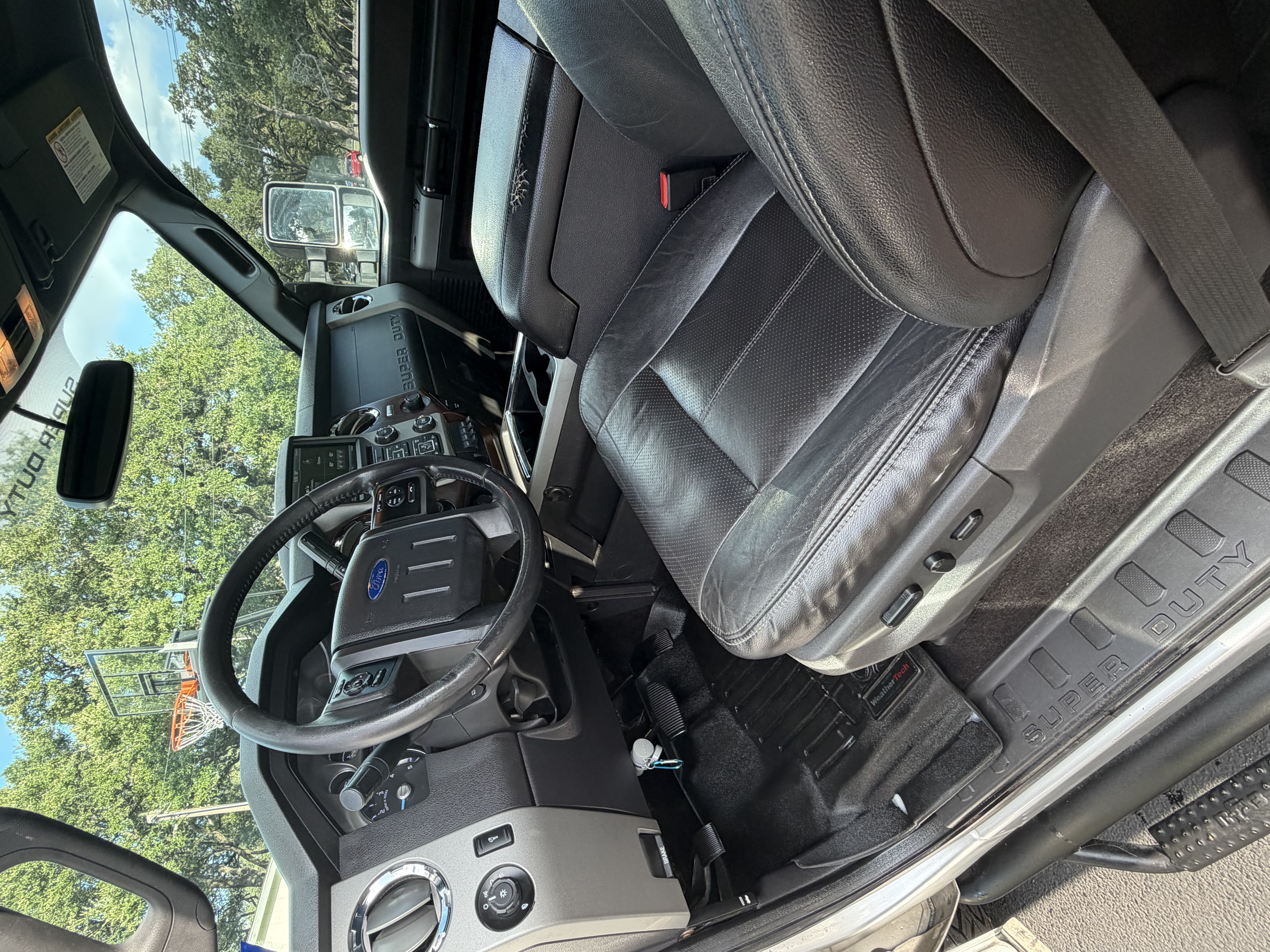 Used 2015 Ford F250 Lariat w/ Lariat Ultimate Package AWD/4WD image 6