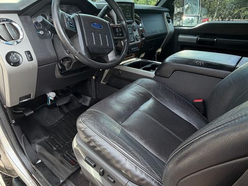 Used 2015 Ford F250 Lariat w/ Lariat Ultimate Package AWD/4WD image 6