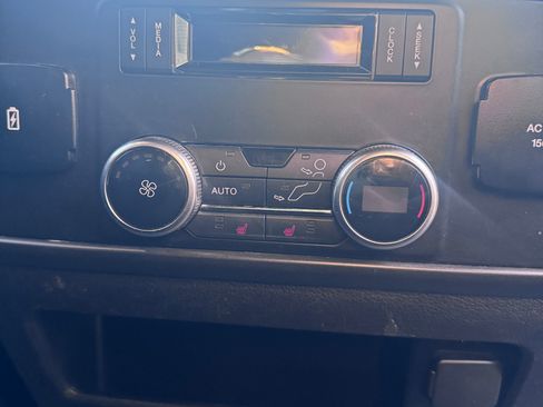 Used 2019 Ford Expedition Max Limited image 10