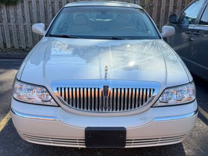 Used 2004 Lincoln Town Car Ultimate