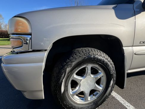 Used 2004 GMC Sierra 1500 Denali image 8