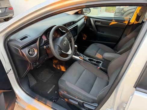 Used 2017 Toyota Corolla LE image 11