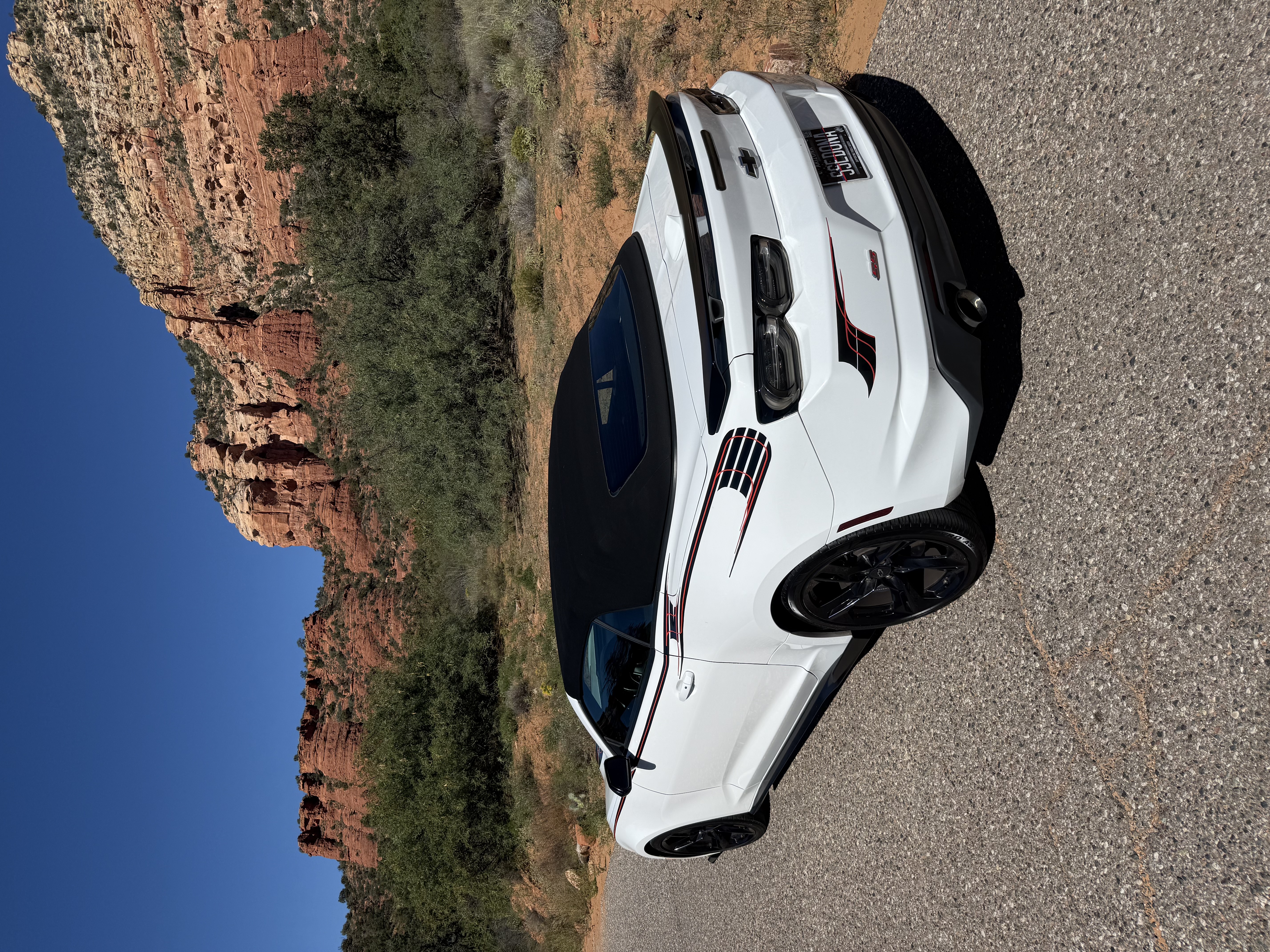 Used 2021 Chevrolet Camaro SS RWD image 13