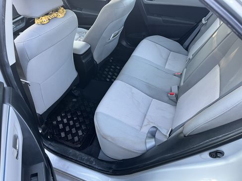 Used 2015 Toyota Corolla LE image 8