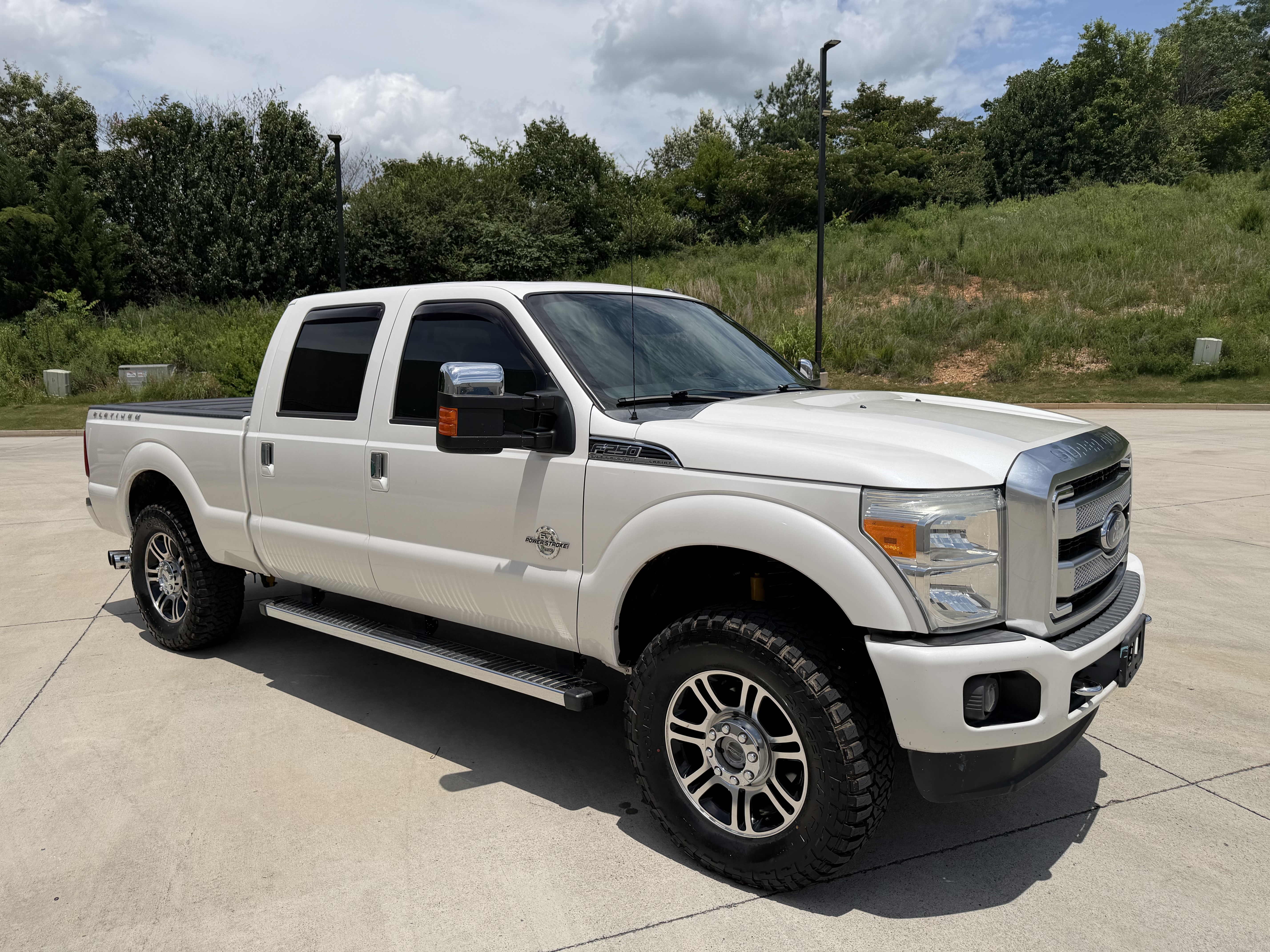 Used 2016 Ford F250 Platinum w/ FX4 Off-Road Package AWD/4WD image 1