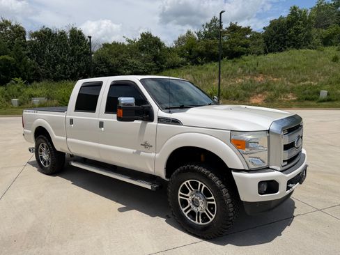 Used 2016 Ford F250 Platinum w/ FX4 Off-Road Package AWD/4WD image 1