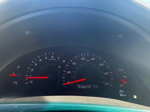 Used 2009 Toyota Camry LE image 17