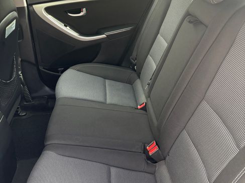 Used 2014 Hyundai Elantra GT FWD image 11