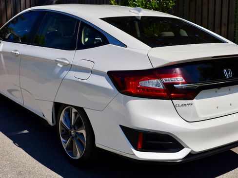 Used 2018 Honda Clarity Plug-In Hybrid image 26