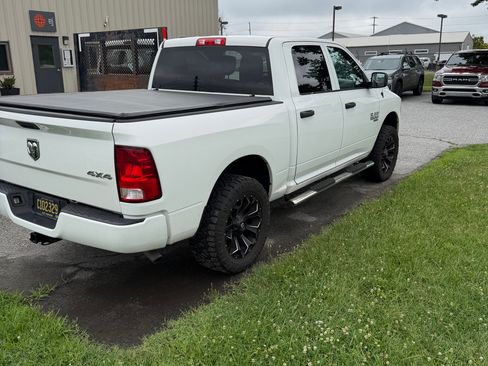 Used 2019 RAM 1500 Express w/ Express Value Package AWD/4WD image 11