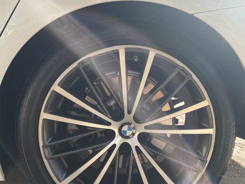 Used 2021 BMW 530e w/ Premium Package image 14