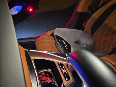 Used 2021 Mercedes-Benz AMG GT 43 image 4