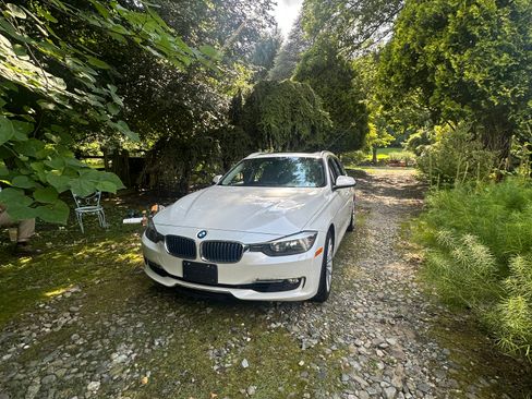 Used 2014 BMW 328i xDrive Wagon AWD/4WD image 20