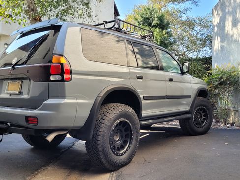 Used 2000 Mitsubishi Montero Sport LS image 9