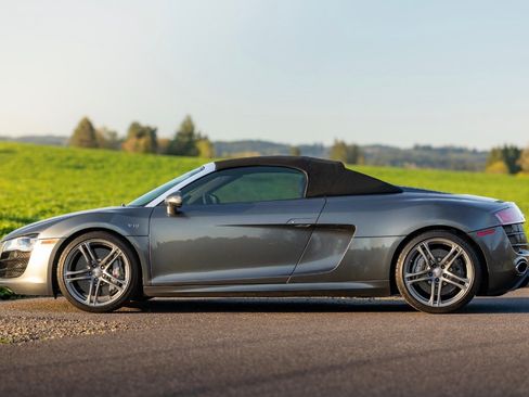 Used 2012 Audi R8 V10 image 9