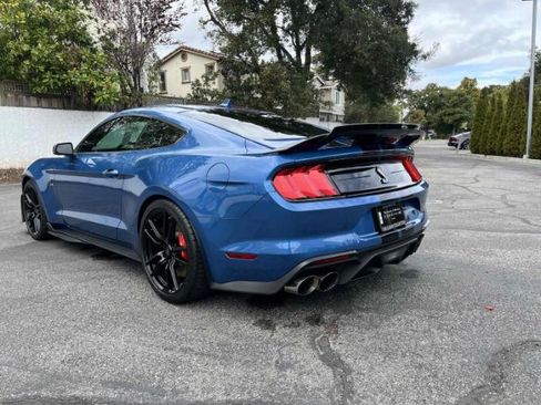Used 2021 Ford Mustang Shelby GT500 w/ Technology Package RWD image 2