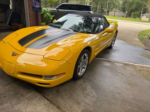 Used 2002 Chevrolet Corvette Convertible w/ Preferred Equipment Group2 image 9