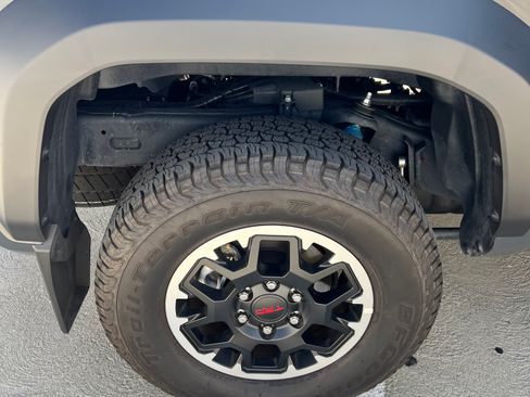 Used 2024 Toyota Tacoma TRD Off-Road w/ TRD Off Road Upgrade Package AWD/4WD image 23