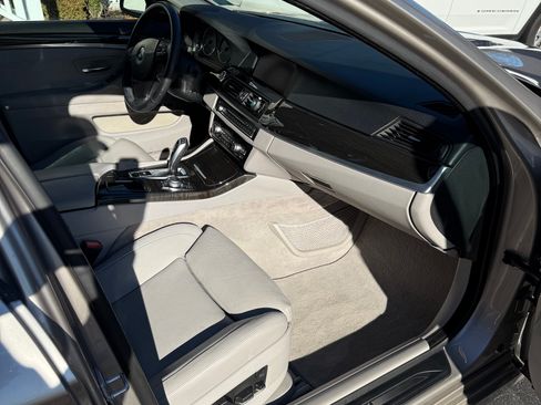 Used 2011 BMW 535i xDrive Sedan image 11