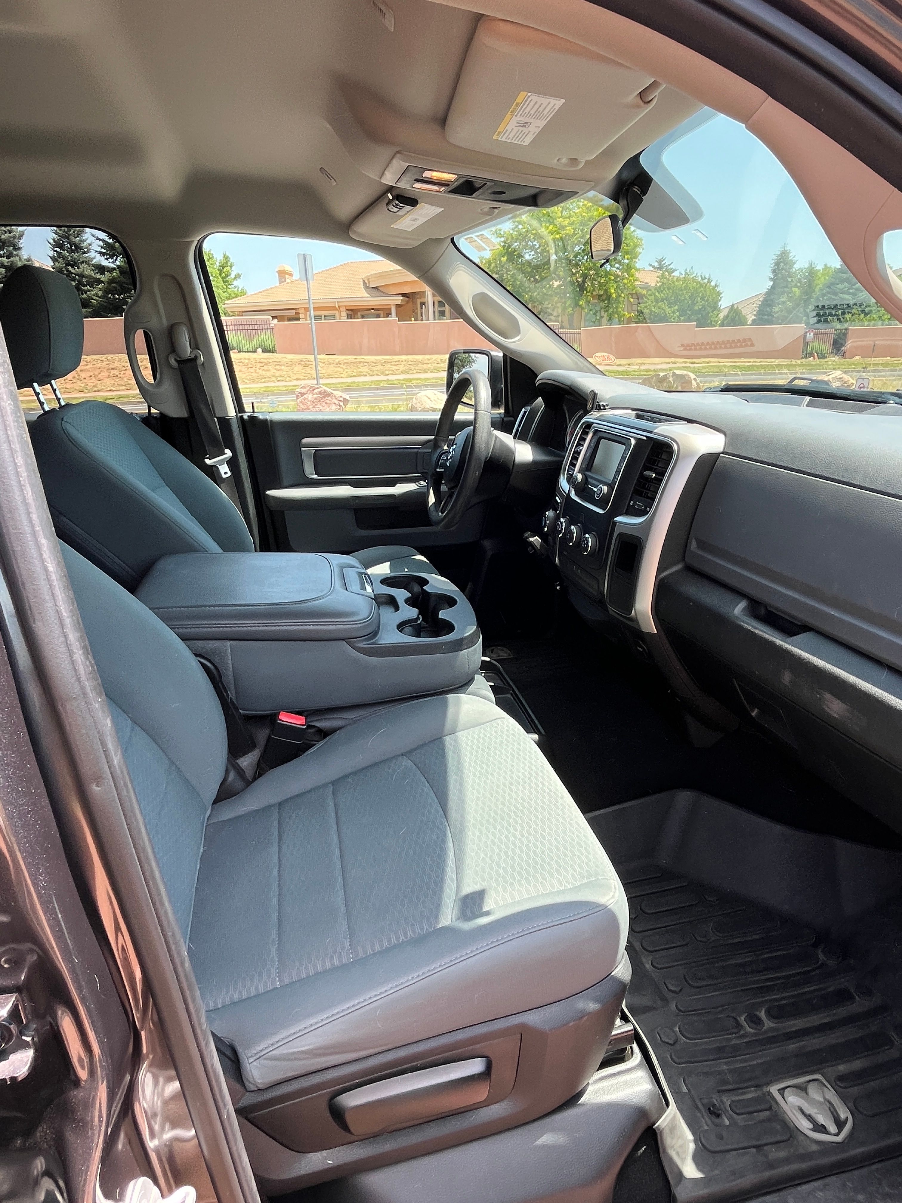 Used 2019 RAM 1500 Classic SLT AWD/4WD image 23