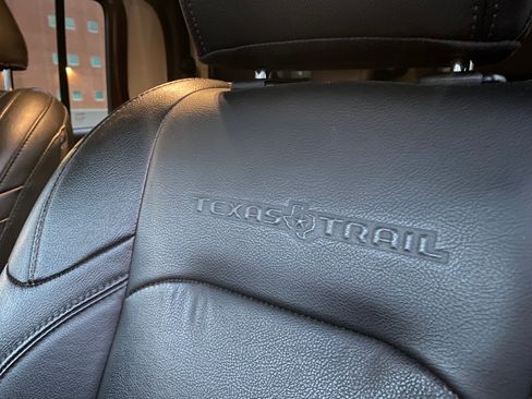 Used 2021 Jeep Gladiator Sport image 27