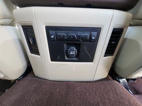 Used 2015 RAM 3500 Laramie image 9