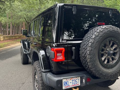 Used 2021 Jeep Wrangler Unlimited Rubicon AWD/4WD image 6