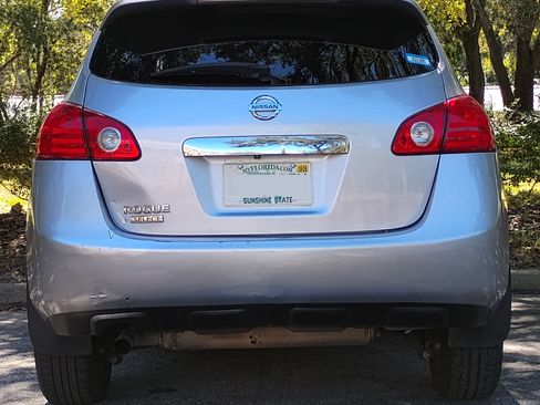 Used 2019 Nissan Rogue Sport S image 1