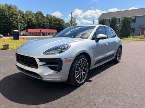 Used 2021 Porsche Macan GTS AWD/4WD image 2