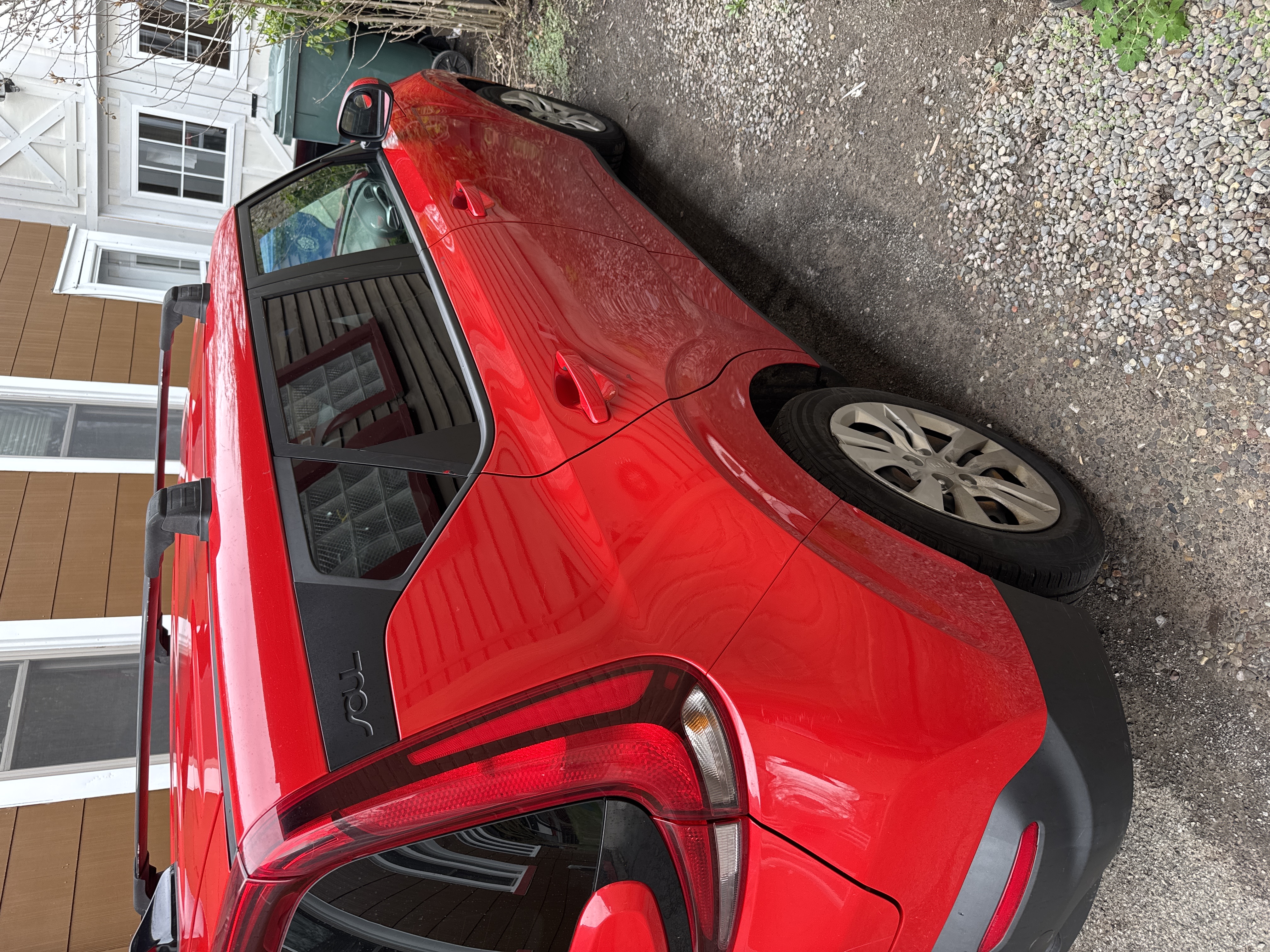 Used 2020 Kia Soul LX FWD image 2