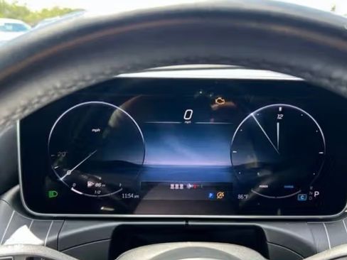 Used 2024 Mercedes-Benz C 300 Sedan image 11