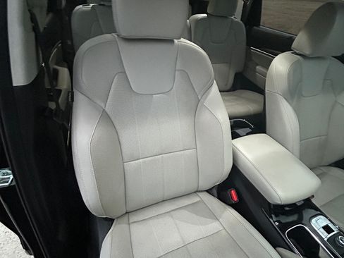 Used 2021 Kia Telluride SX w/ Towing Package image 10