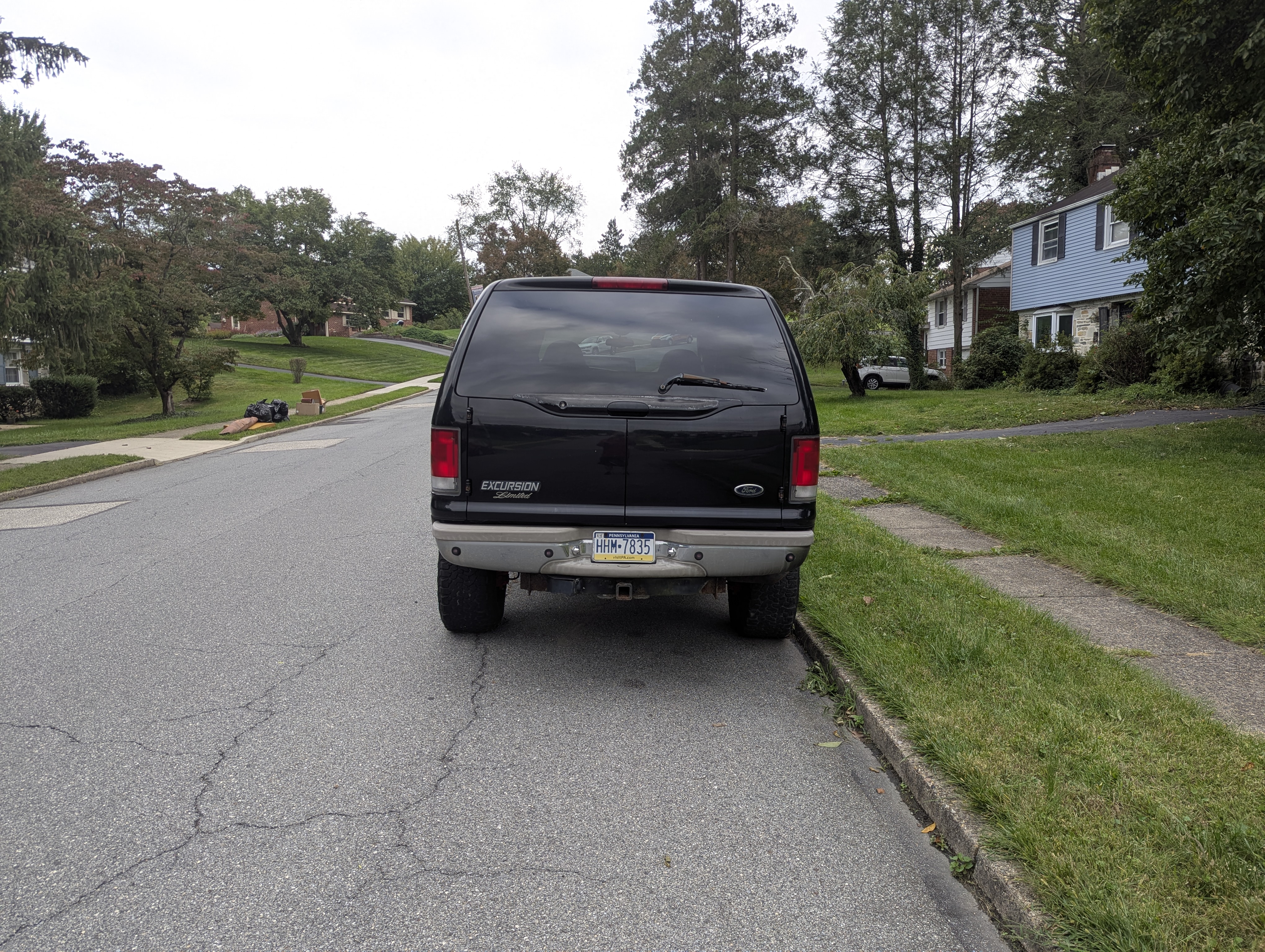Used 2000 Ford Excursion Limited AWD/4WD image 6