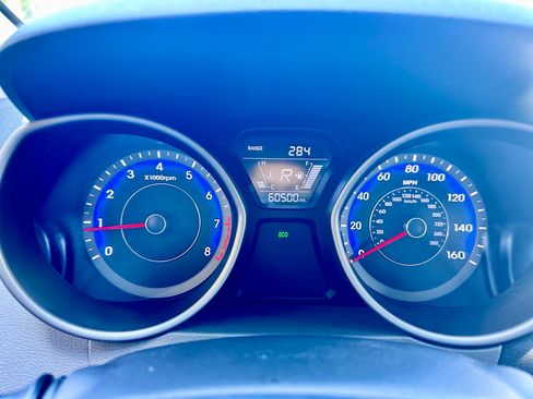 Used 2015 Hyundai Elantra SE FWD image 6