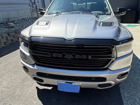 Used 2024 RAM 1500 Laramie AWD/4WD image 2