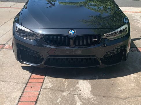 Used 2018 BMW M4 Convertible RWD image 9