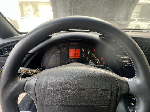 Used 1992 Chevrolet Corvette ZR1 image 28