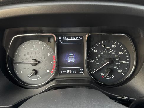 Used 2018 Nissan Titan SV image 23