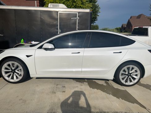 Used 2021 Tesla Model 3 Standard Range Plus RWD image 5