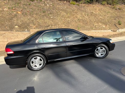 Used 2001 Honda Accord LX image 8