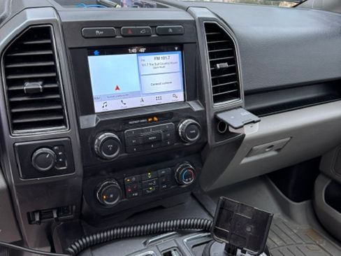 Used 2019 Ford F150 XLT w/ Equipment Group 302A Luxury AWD/4WD image 13