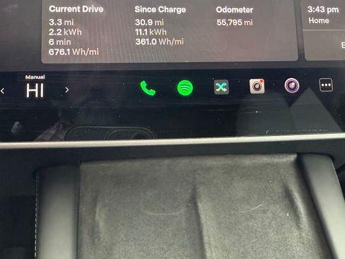 Used 2023 Tesla Model Y Performance image 10