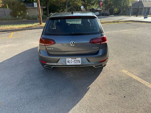 Used 2021 Volkswagen Golf 4-Door FWD image 6