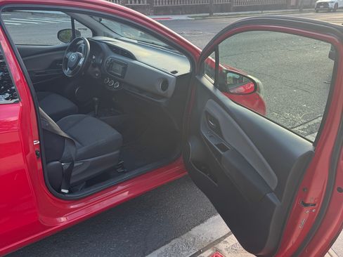 Used 2015 Toyota Yaris LE image 8